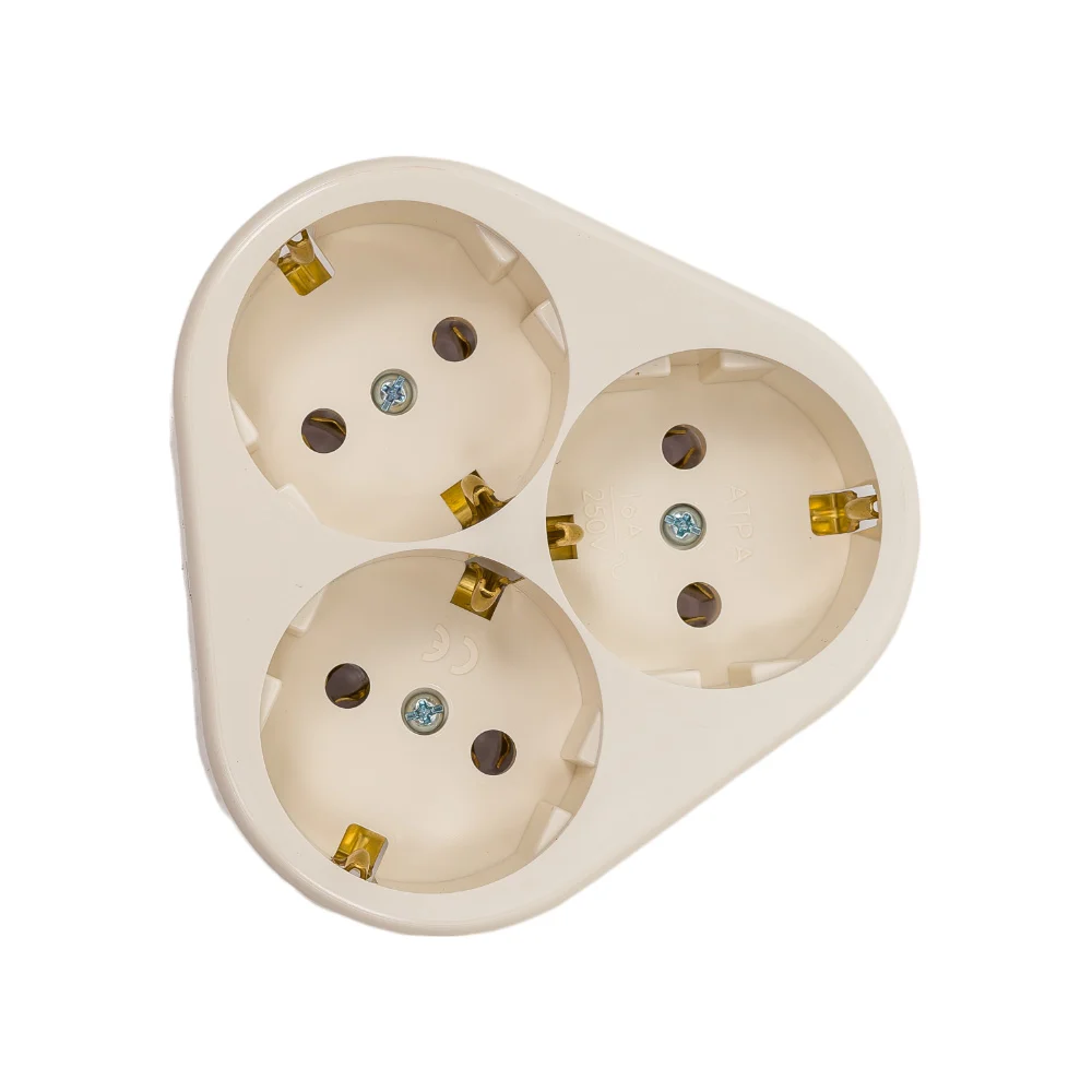 Трехместная розетка SVET SV0302-0026