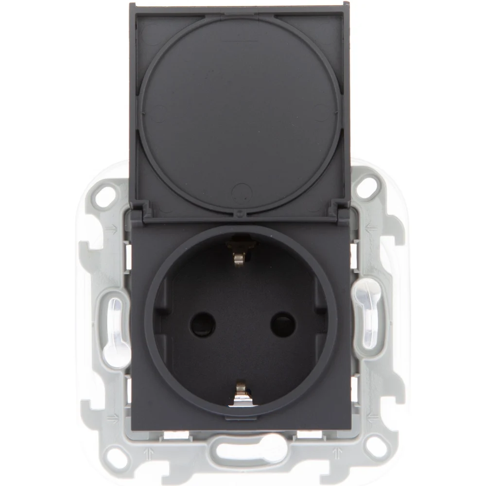 Розетка Simon IP44