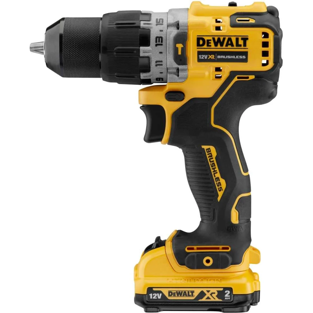 Аккумуляторная дрель-шуруповерт DEWALT DCD701D2
